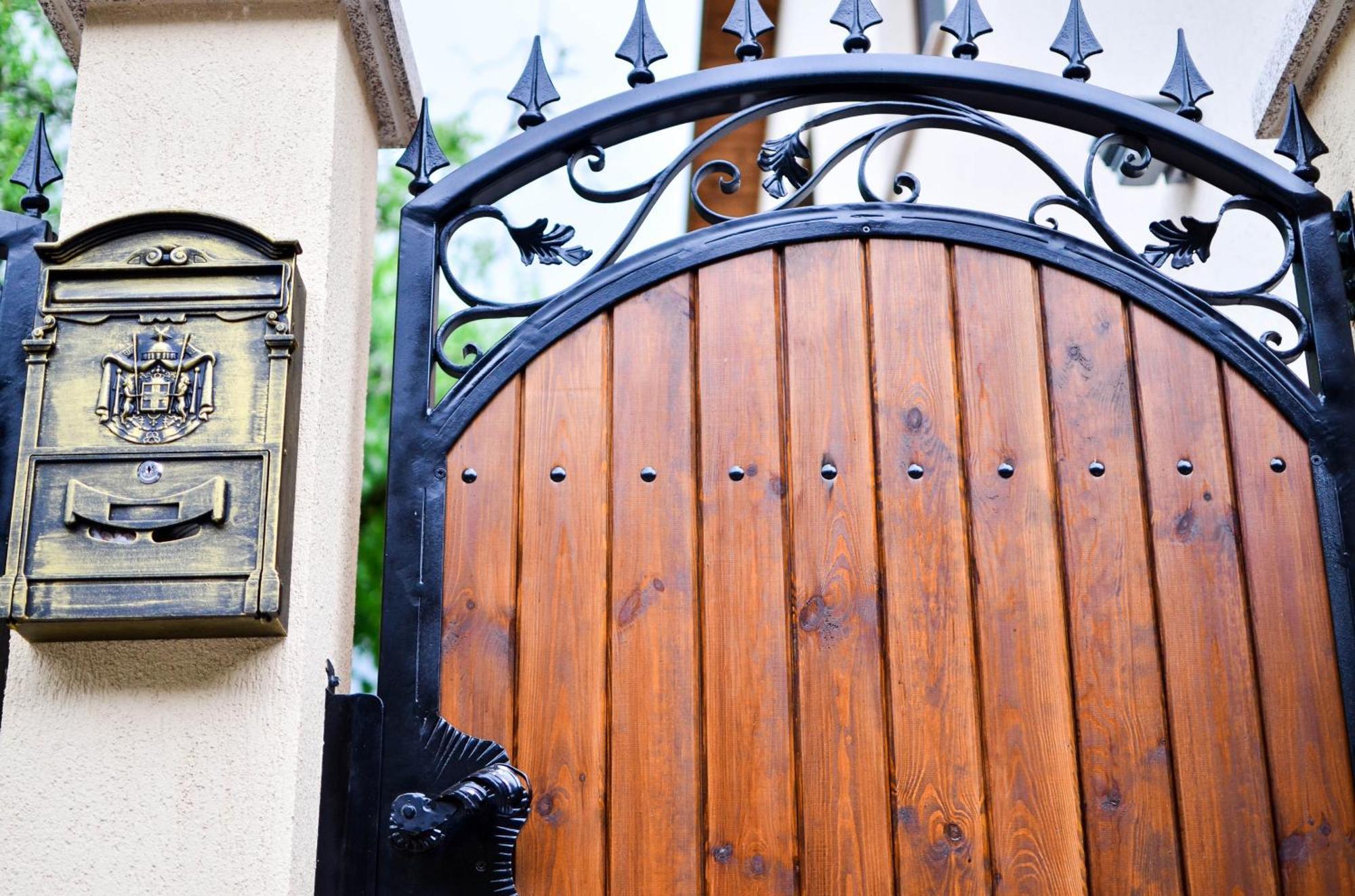 Páva Apartmanház Makó Exterior foto