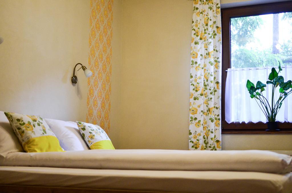 Páva Apartmanház Makó Exterior foto